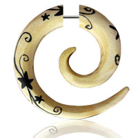Load image into Gallery viewer, Fake Piercing Stern Muster Spirale Holz Plug Ohrstecker handbemalt hell

