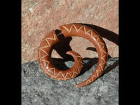 Load image into Gallery viewer, Fake Piercing Edelstahl Holz Zacken Dehnschnecke
