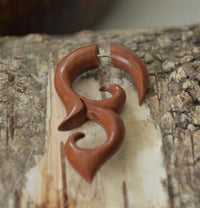 Load image into Gallery viewer, Fake Piercing Edelstahl Rosenholz Tribal Wave
