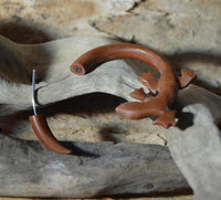 Load image into Gallery viewer, Fake Piercing Edelstahl Rosenholz Holz Gecko Eidechse

