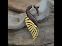 Load image into Gallery viewer, Fake Piercing Ohrring Narraholz Edelstahl Brass Schwan
