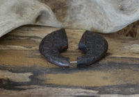 Cargar imagen en el visor de la galería, Fake Piercing Ohrring Narra Holz Kreis Blume des Lebens
