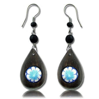 Load image into Gallery viewer, Ohrringe Narra Holz Murmel grün Kreise Tropfen dick Edelstahl Perlen Ohrhänger Tribal
