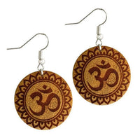 Load image into Gallery viewer, Ohrringe Jackfrucht Holz rund Edelstahl Silber Gravur
