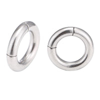 Load image into Gallery viewer, Universal Piercing Segmentring Klicker Edelstahl silbern Piercingring
