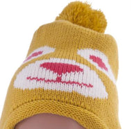 Cargar imagen en el visor de la galería, Unisex Tiermütze Norwegermütze Nepalmütze Strick ocker gelb rot weiß Bär Mütze
