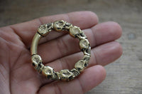 Load image into Gallery viewer, Clicker Piercing Ohrgewicht 4mm Skull Creole Messing 45g
