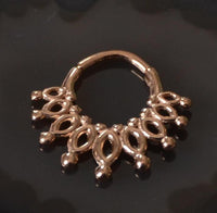 Cargar imagen en el visor de la galería, Klapp Segmentring Piercing Punkte Edelstahl Gold PVD
