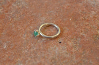 Load image into Gallery viewer, Piercing Ring 925 Silber Labret Tragus 1.2mm Jade grün
