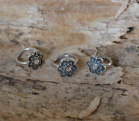 Cargar imagen en el visor de la galería, Universal Piercing Ring 925 Silber 1.2mm Kristall Blume
