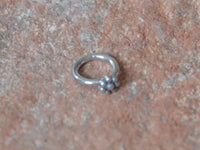 Load image into Gallery viewer, Piercing Ring Blume 925 Silber Labret Tragus 1.2mm
