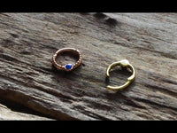 Cargar imagen en el visor de la galería, Klapp Segment Ring Piercing gold rotgold Opal Punkte
