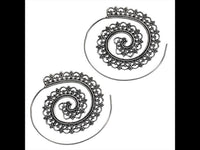 Load image into Gallery viewer, Messingohrringe versilbert Spiralen Herzen Punkte Ornamente 925 sterling Silber
