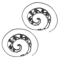 Load image into Gallery viewer, Messingohrringe versilbert Spiralen Linien S-Form Ornament 925 sterling Silber
