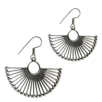 Cargar imagen en el visor de la galería, Messingohrringe versilbert Ohrhänger Halbkreis Stäbe Kugeln 925 sterling Silber
