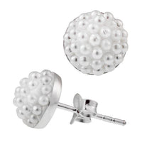 Load image into Gallery viewer, Ohrstecker Halbkugel weiß kleine Perlen rund 925er Sterlingsilber Perlenohrstecker
