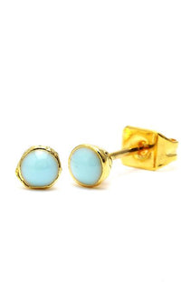 Load image into Gallery viewer, A pair of Brass Ohrstecker gewölbt rund 3 mm bunt gold Emaille nickelfrei Messing featuring round, light blue stones in simple gold bezels, displayed on a white background.
