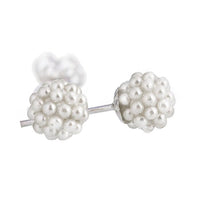 Load image into Gallery viewer, Ohrstecker Perle weiß kleine Perlen rund 925er Sterlingsilber Perlenohrstecker
