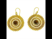 Load image into Gallery viewer, Ohrringe Tigerauge Zopf Kreis Punkte Dreiecke Messing antik golden Ohrhänger nickelfrei Tribal Brass
