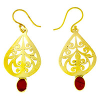 Load image into Gallery viewer, Ohrringe Träne Muster Rubin oval glänzend Messing antik golden Tribal Ohrhänger nickelfrei Vintage

