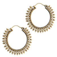 Load image into Gallery viewer, Ohrringe Punkte Messing Kreise Punkte in Dreieckform golden nickelfrei antik Schmuck Piercing
