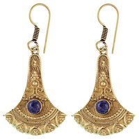 Load image into Gallery viewer, Ohrringe Axt Punkte verziert Lapis Messing antik golden nickelfrei Ohrhänger Tribal Brass
