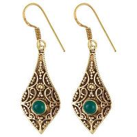 Load image into Gallery viewer, Ohrringe Tropfen spitz Bögen Onyx grün Messing antik golden nickelfrei Ohrhänger Tribal Brass
