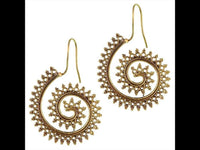 Cargar imagen en el visor de la galería, Ohrringe Spirale Kreise Dreiecke Rinne Messing antik golden nickelfrei Tribal Brass Ohrhänger
