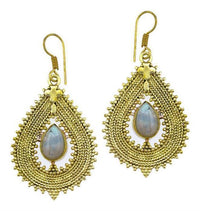 Load image into Gallery viewer, Ohrringe Perle Tropfen Zopf Spitzen Kreuz Messing antik gold nickelfrei Tribal Brass Ohrhänger
