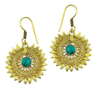 Load image into Gallery viewer, Ohrringe Malachit Stein Zopf Blätter Punkte Dreiecke Messing Ohrhänger grün nickelfrei antik Tribal
