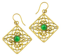 Load image into Gallery viewer, Ohrringe Onyx grün Karo Ornamente glänzend Messing antik golden Tribal 40 mm
