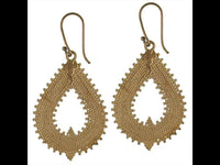 Cargar imagen en el visor de la galería, Ohrringe Zopf Tropfen Punkte Kreuz Messing antik golden Ohrhänger Tribal Brass
