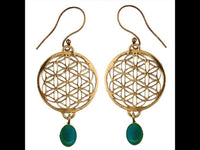 Load image into Gallery viewer, Ohrringe Blume des Lebens rund grüner Onyx Stein Messing antik golden nickelfrei Tribal Brass
