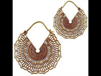 Cargar imagen en el visor de la galería, Brass Ohrringe Tribal Rillen Kreise Blume antik golden Messing
