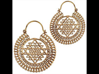 Cargar imagen en el visor de la galería, Brass Ohrringe Tribal rund Dreieck Stern Rand antik golden Messing
