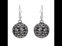 Cargar imagen en el visor de la galería, Brass Ohrringe silberfarben schwarz oxidiert Kugeln antik Kreise
