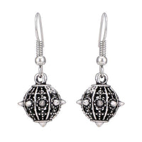 Cargar imagen en el visor de la galería, Brass Ohrringe silberfarben oxidiert kleine Kugeln Dreieck Nieten spitz
