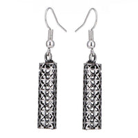 Cargar imagen en el visor de la galería, Brass Ohrringe silberfarben oxidiert Zylinder Form Kreise  + Zeichen
