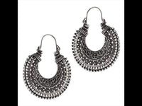 Cargar imagen en el visor de la galería, Brass Ohrringe Blumensichel silbern Messing
