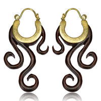 Cargar imagen en el visor de la galería, Brass Ohrringe Narraholz antik golden Messing Bogen Holzornamente
