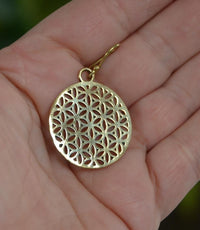 Load image into Gallery viewer, Ohrringe dick Blumen Blume des Lebens rund Messing antik golden nickelfrei Tribal Brass
