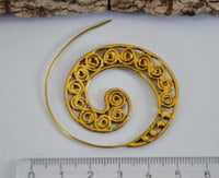 Load image into Gallery viewer, Spiralen Ohrringe acht Kugeln Messing Brass antik golden nickelfrei Piercing Tribal
