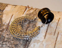 Cargar imagen en el visor de la galería, Brass Ohrringe Blumensichel silbern Messing
