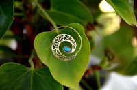 Load image into Gallery viewer, Spiralen Ohrringe breit gestanzt Türkis oval Messing antik golden nickelfrei Piercing Tribal
