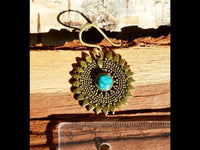 Load image into Gallery viewer, Ohrringe Türkis Stein Zopf Blätter Punkte Dreiecke Messing Ohrhänger türkis nickelfrei gold
