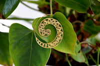 Load image into Gallery viewer, Spiralen Ohrringe S-Formen Spiralen Messing Brass antik golden Tribal Ohrhänger
