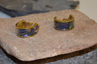 Cargar imagen en el visor de la galería, Messing Ohrringe gold Abalone Muschel Imitat Creolen
