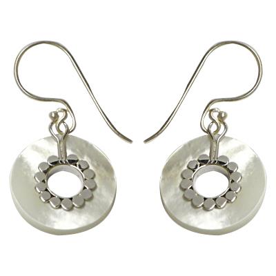 Perlmuttmuschelohrringe, ringförmige Perlmuttmuschelohrhänger mit