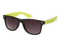 Cargar imagen en el visor de la galería, Die Sonnenbrille Punkte Unisex Nerd Brille überzeugt mit dunkel getönten Gläsern, gelben Bügeln mit schwarzen Punkten und bietet UV 400 Schutz für stylischen Sonnenschutz.
