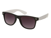 Cargar imagen en el visor de la galería, The Sonnenbrille Punkte Unisex Nerd Brille features black frames, dark lenses, and white arms with black polka dots, offering UV-Schutz 400 for stylish retro flair and modern eye protection.
